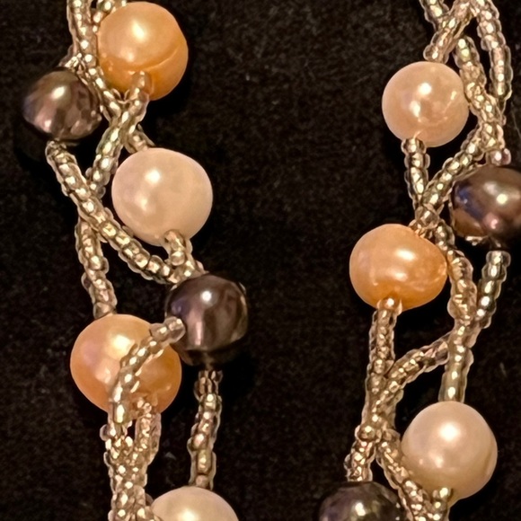 Freshwater Pearls Necklace Bracelet and Earrings Set. Multiple colors - Picture 4 of 6